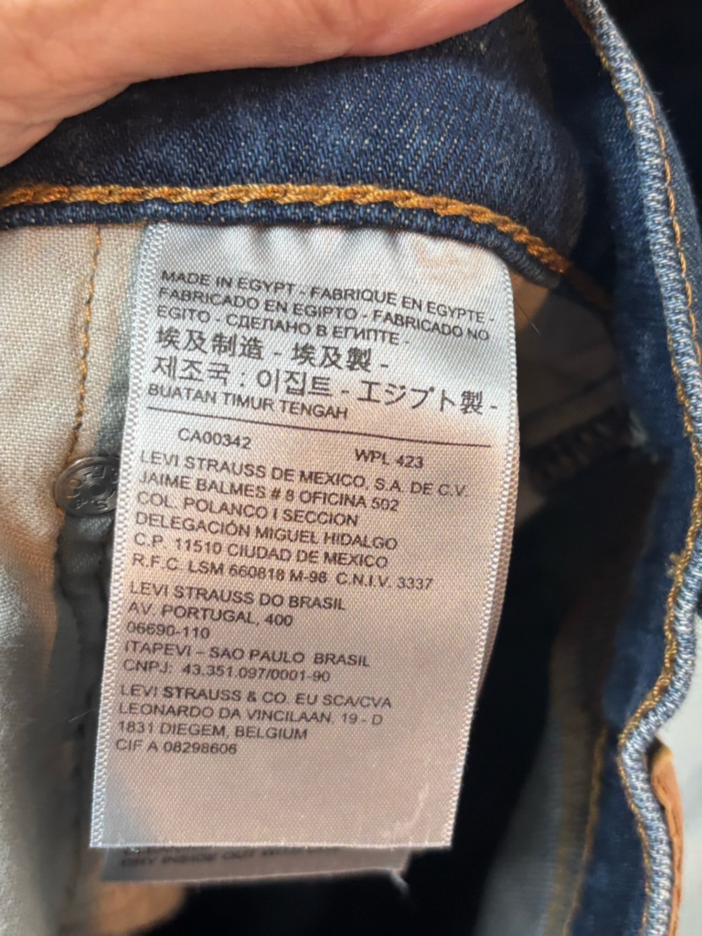 EUC Levi's 505 Men's Classic Straight Leg Jeans in Deep Blue Wash size 32x34 - Picture 11 of 11